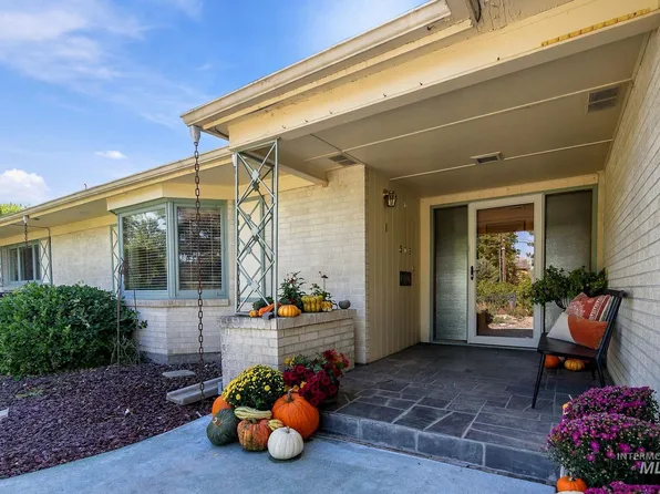 619 Fairway Dr, Caldwell, ID 83605