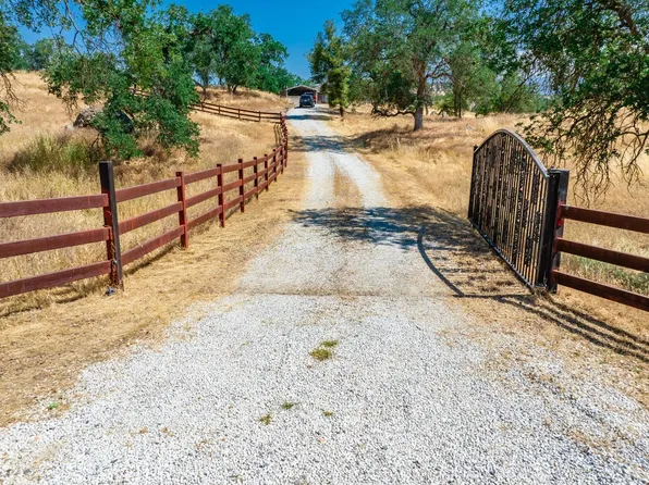 14764 Buggy Whip Ln, Prather, CA 93651