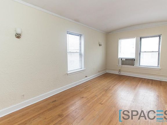 3rd image of 534 W Arlington Pl #534309M