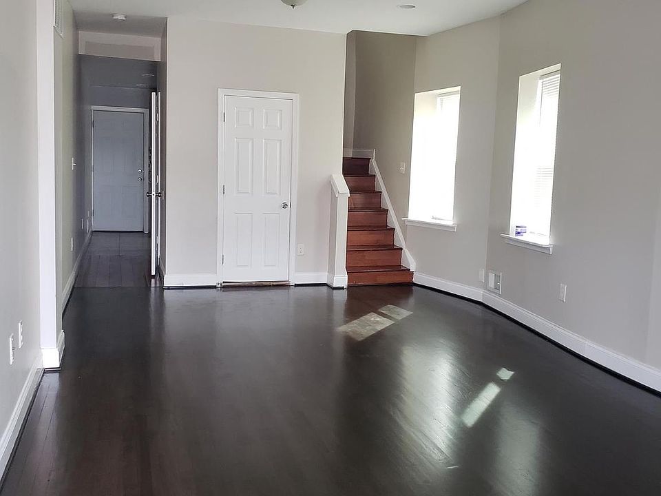 2nd image of 2423 E Federal St