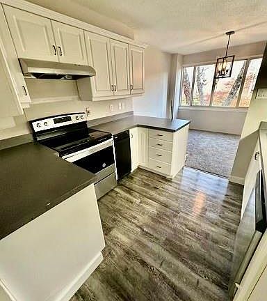 5th image of 2525 Main St APT 204