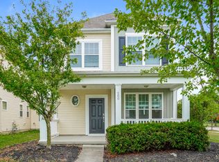 200 Lamplight Ct, Delaware, OH 43015