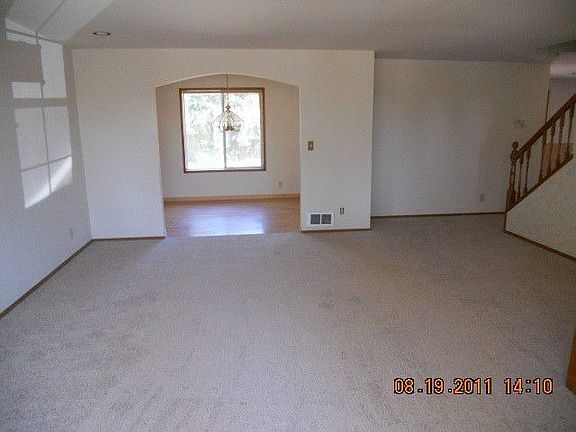 3rd image of 7021 62nd Pl NE