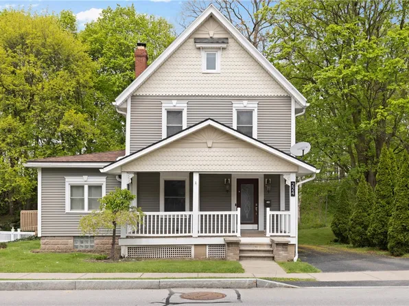 224 Lyell Ave, Spencerport, NY 14559