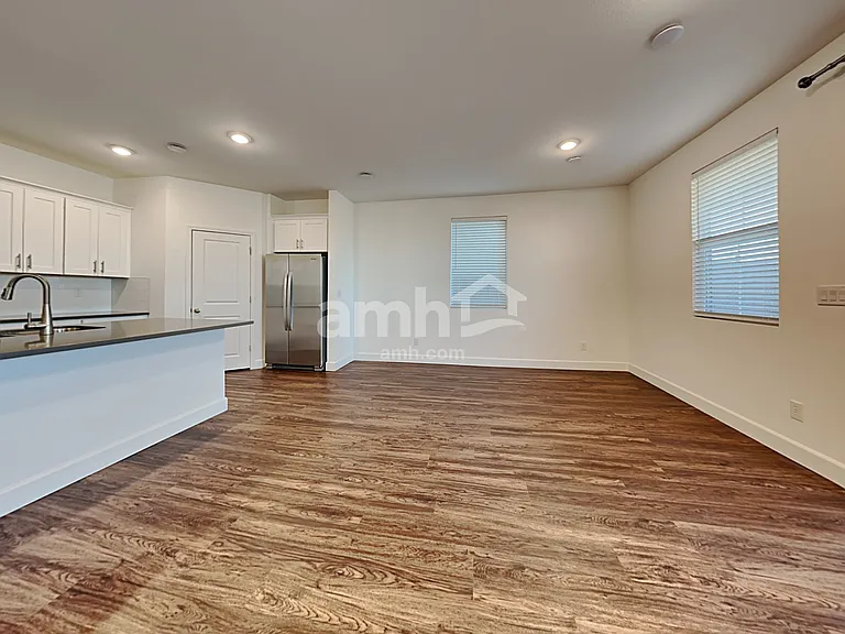 10074 Cathedral Spires Ave — Photo 6