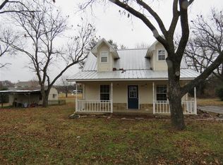1212 Honeysuckle Dr, Keene, TX 76059