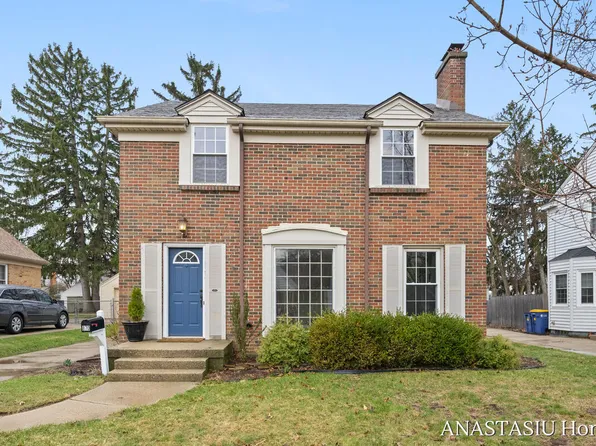 870 Mayhew Wood Dr SE, Grand Rapids, MI 49507