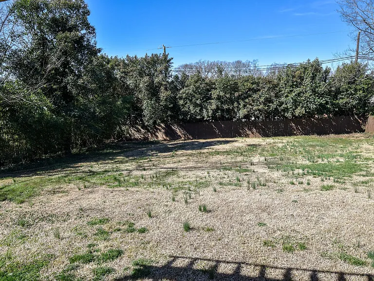 1643 Medford Dr — Photo 25