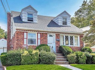 57 Lincoln Ave FLOOR 2, Mineola, NY 11501