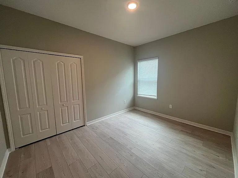 77 Oakleaf Way — Photo 5