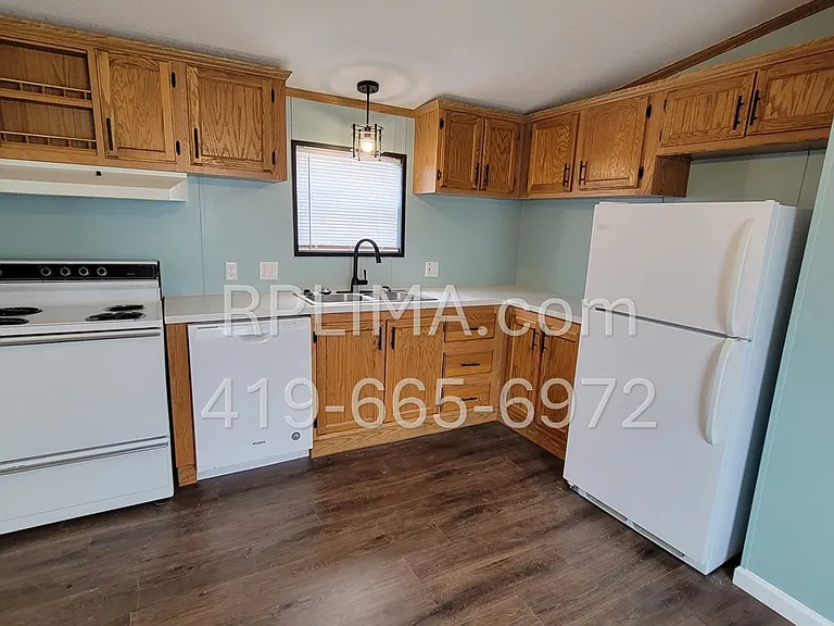 302 W Main St #302.5 — Photo 2