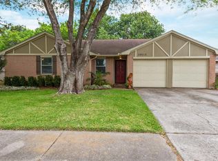 10015 Shell Rock Rd, La Porte, TX 77571