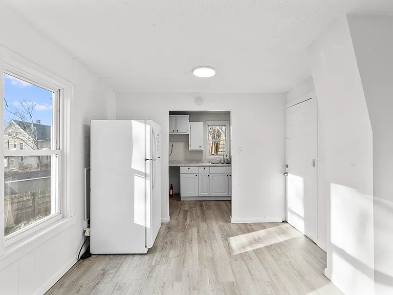426 Poplar St #2 — Photo 9
