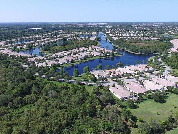 5th image of 7625 Camminare Dr