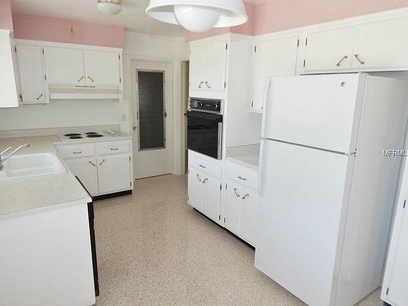 2nd image of 1324 Harbor Hills Dr
