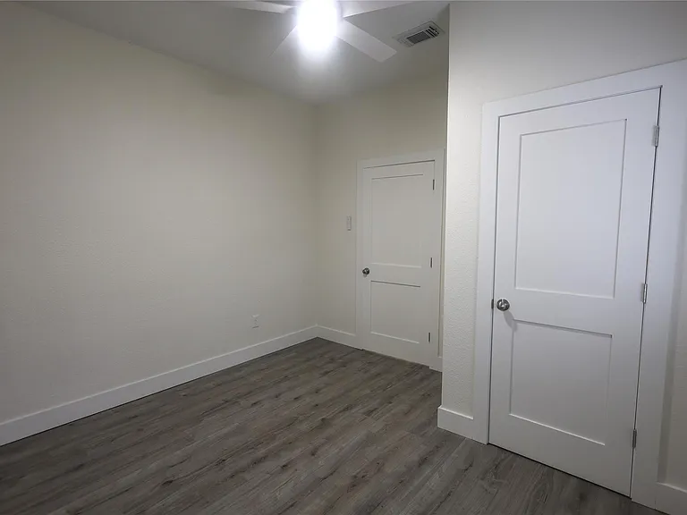 602 Higgins St — Photo 30