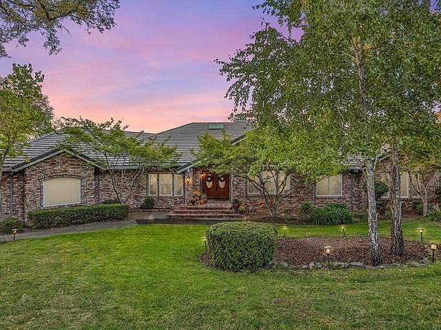 1st image of 2298 Loch Way