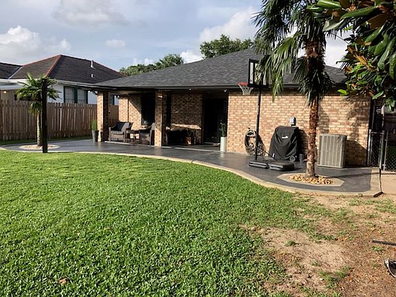 3rd image of 1004 Green Ave