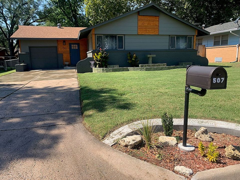 2nd image of 507 N Highland Park Dr