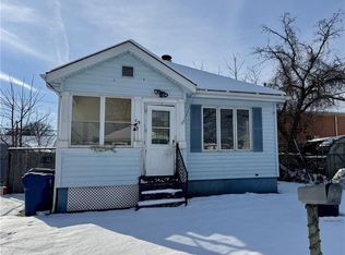 15 Center Ct, Warwick, RI 02889