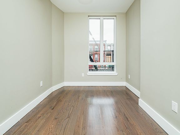 4th image of 13 Palmetto St #2C