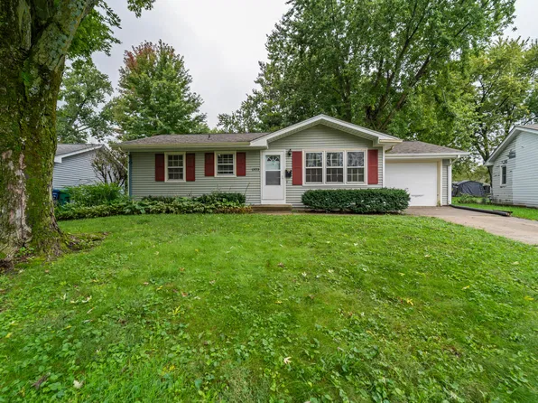 1323 Alabama Ln, Ames, IA 50014