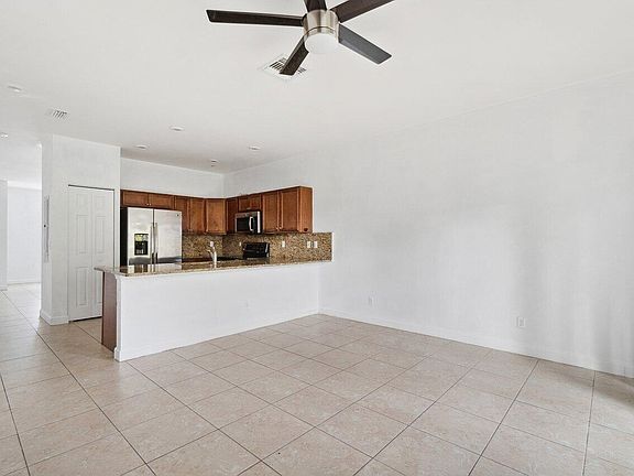 4th image of 5288 Ashley River Rd