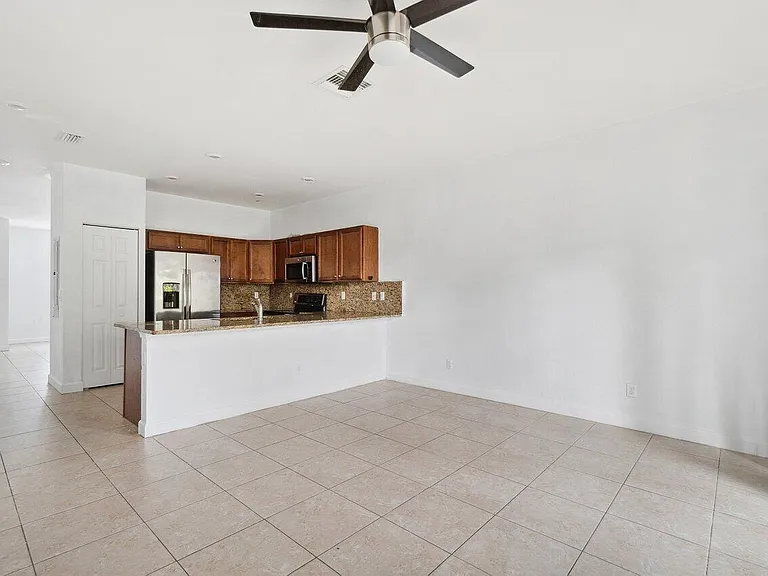 5288 Ashley River Rd — Photo 4