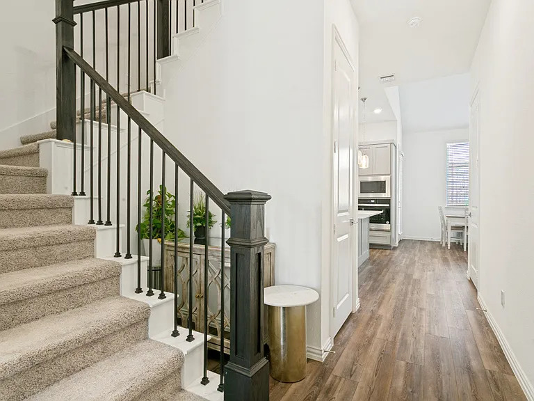 4265 Watson Way — Photo 9