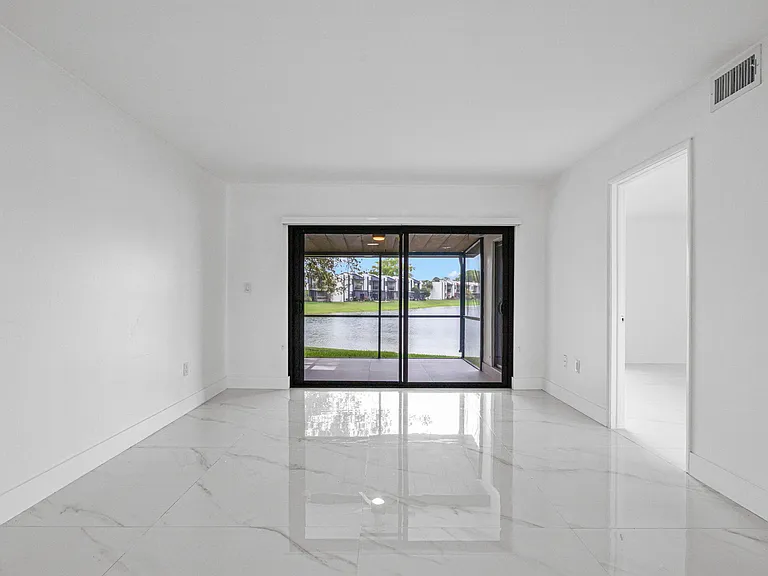 510 W Park Dr #104-3 — Photo 4
