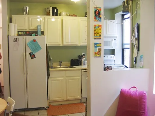 Rented by Perry Associates NYC Inc | media 38