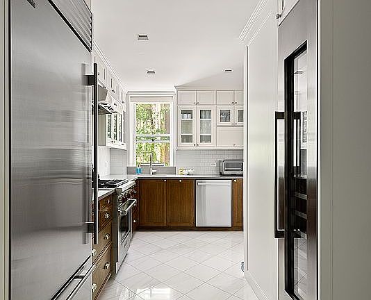3rd image of 65 Central Park W APT 2B