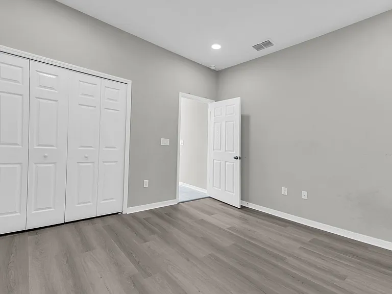 3137 Marine Grass Dr — Photo 16