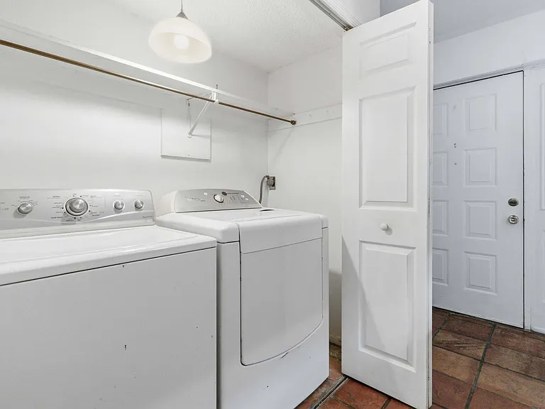2107 Hidden Grove Ln #34A — Photo 4