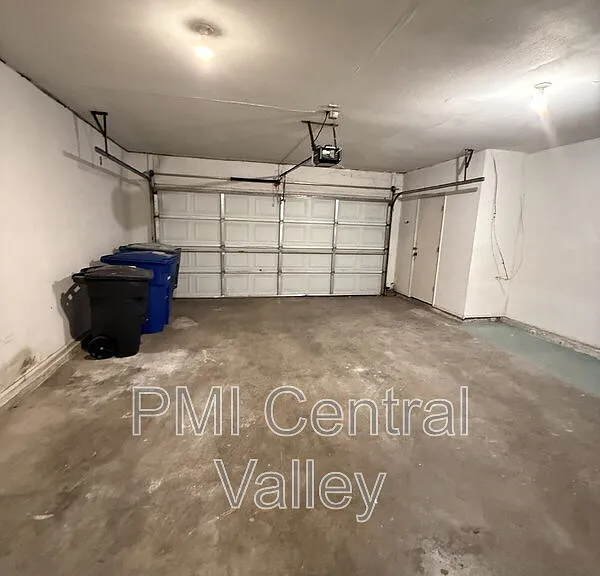1725 Edgebrook Dr #C — Photo 30