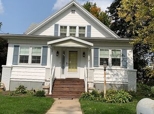 113 4th St, Waunakee, WI 53597