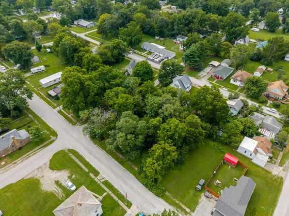 307 E Church St, Salem, IL 62881