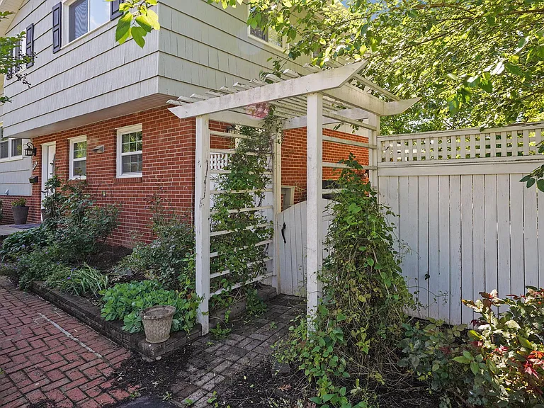 610 Tapawingo Rd SW — Photo 14