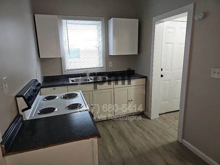 403 Wallace Ave — Photo 4