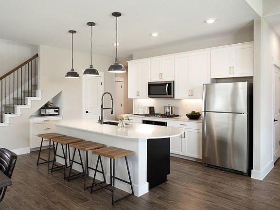 Eat-in Kitchen