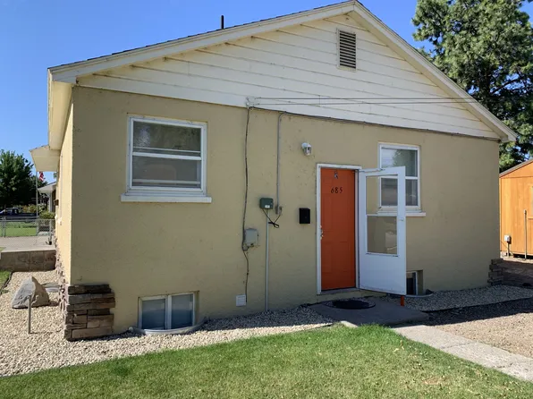 685 E 9th S, Mountain Home, ID 83647