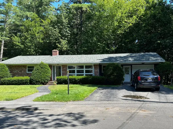 47 Ridgewood Dr, Augusta, ME 04330