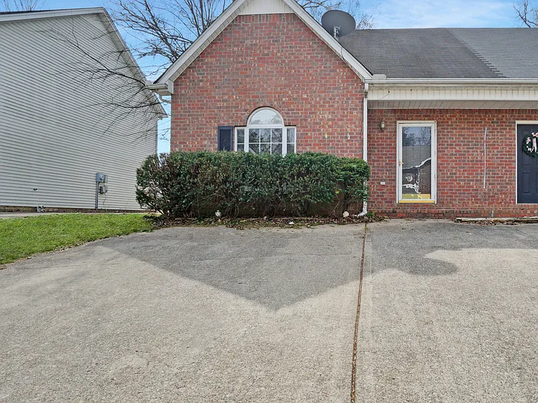 1452 Middleborough Ct — Photo 2