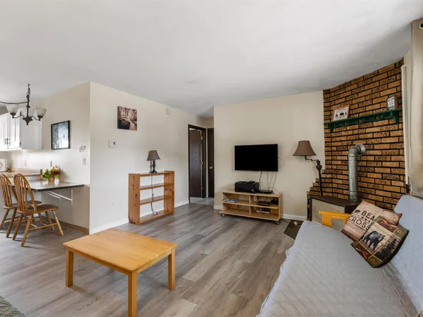 42 Wylie Court #9, Conway, NH 03818