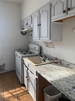 Rented by Velsor Realty | media 8