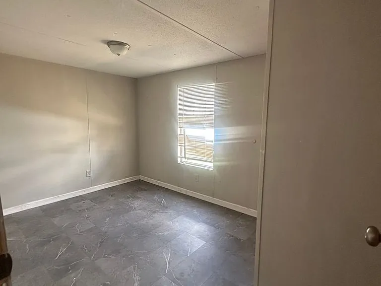 203 Wadley Dr — Photo 8