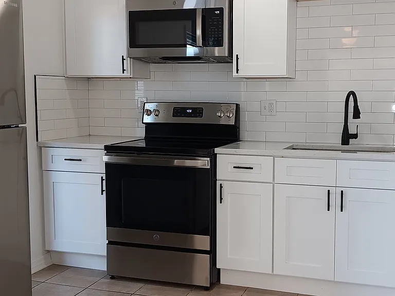 885 Beltrees St #12 — Photo 3