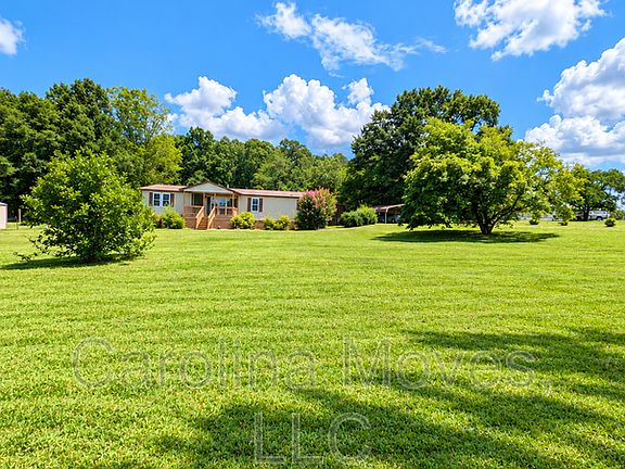 2nd image of 220 Farrs Rd