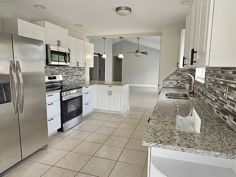 2625 Spring Valley Cir — Photo 7