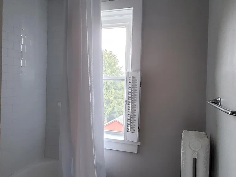 2nd fl Bath
